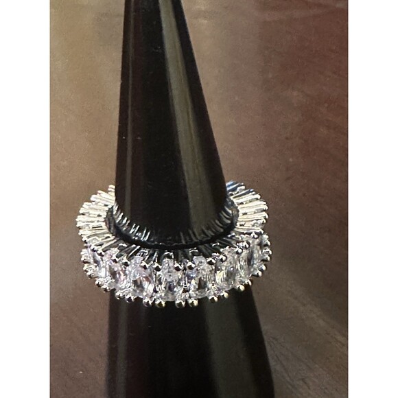 Cubic Zirconia Band Bling Engagement Ring Delicate Costume Glam Jewelry Size 6 - Picture 2 of 3